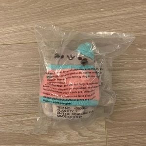 Winter exclusive pusheen